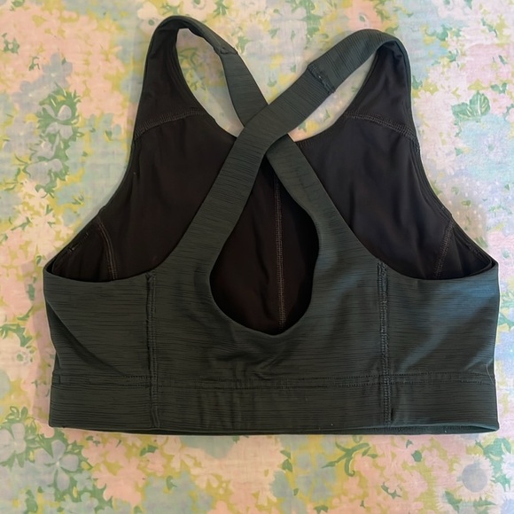 Outdoor Voices | Green Criss Cross Strap Sports Bra Size XS Yoga Workout Running - Picture 4 of 8